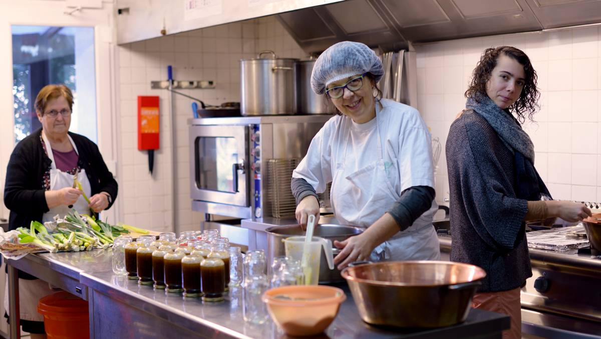 Bénévole en cuisine